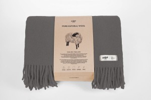 Koc wełniany grafitowy YETI 100% wełna z Nowej Zelandii Hop Design 