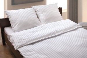 Pościel z adamaszku 160x200+2x70x80 biała pasek  Hotelowa